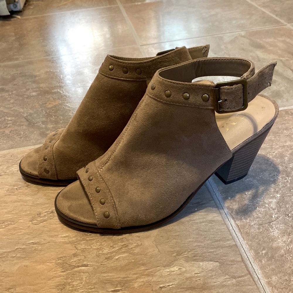 Mata open toe chunky block heels
